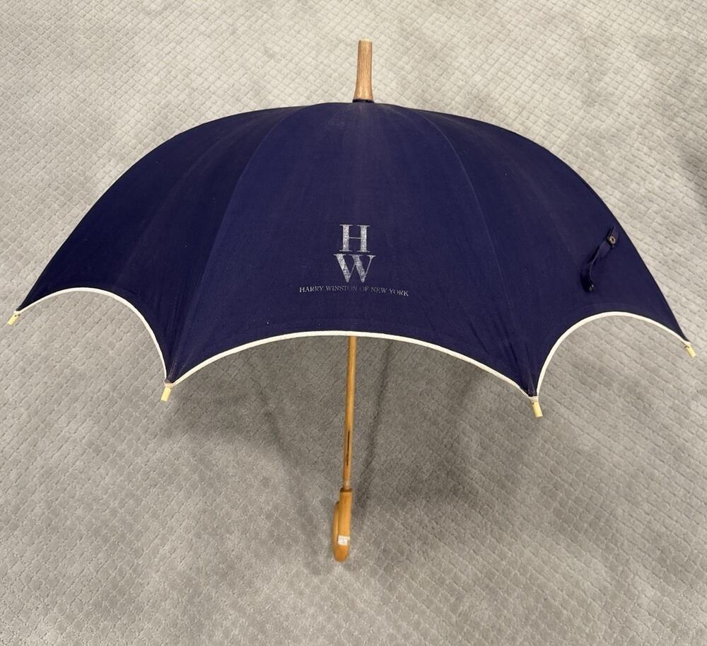Vintage Harry Winston NY Umbrella Parasol Scalloped Wood Handle Italy Rare